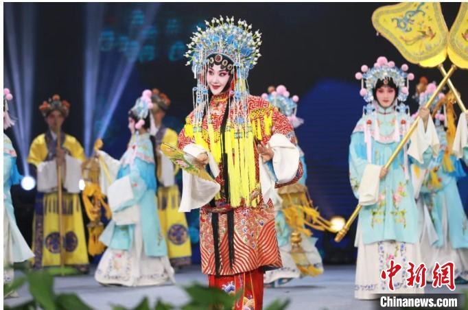 圖為，漢劇《貴妃醉酒》演出現(xiàn)場 武漢文旅局供圖