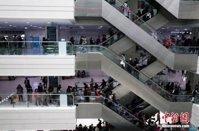 資料圖：某醫(yī)院門診樓。 <a target='_blank' href='/'>中新社</a>記者 殷立勤 攝&#xA;