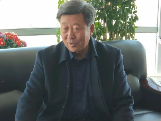 世界地球日，不忘治沙人1694.png