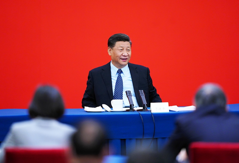 2020年5月23日上午，習近平總書記看望參加全國政協(xié)十三屆三次會議的經(jīng)濟界委員，并參加聯(lián)組會，聽取意見和建議。