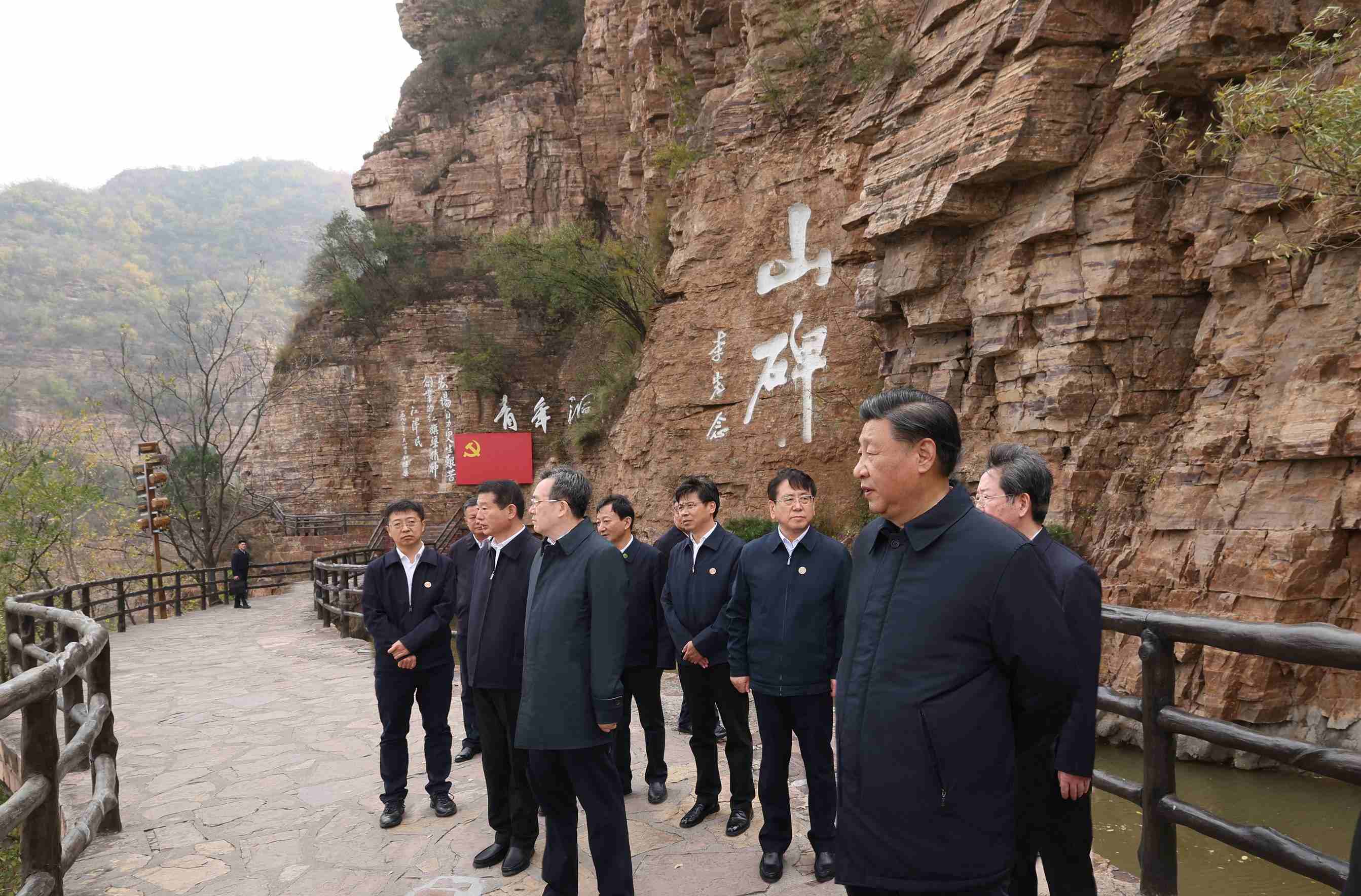 2022年10月28日，習(xí)近平總書記在河南安陽林州市紅旗渠青年洞考察。