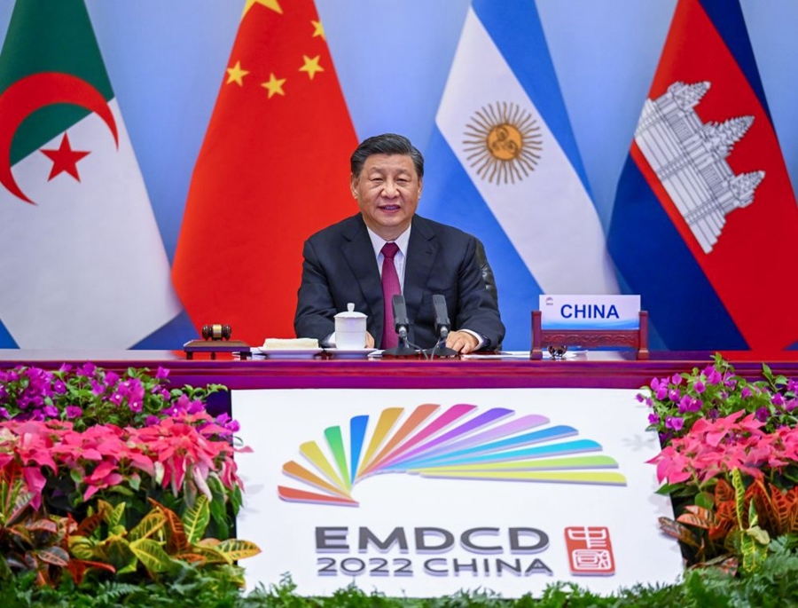 2022年6月24日晚，國家主席習(xí)近平在北京以視頻方式主持全球發(fā)展高層對話會并發(fā)表題為《構(gòu)建高質(zhì)量伙伴關(guān)系 共創(chuàng)全球發(fā)展新時代》的重要講話。