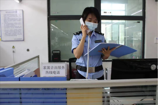 楊莎在工作。四川省女子強制隔離戒毒所供圖