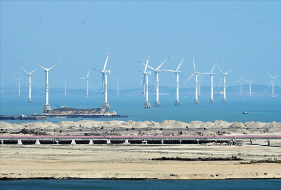 2021年3月9日，三峽福清興化灣海上風(fēng)電場。新華社記者 林善傳 攝