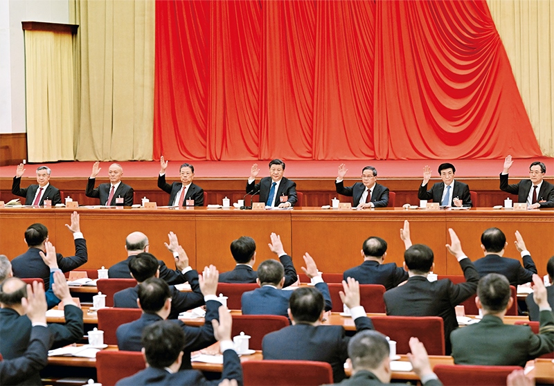 中國(guó)共產(chǎn)黨第二十屆中央委員會(huì)第二次全體會(huì)議，于2023年2月26日至28日在北京舉行。這是習(xí)近平、李強(qiáng)、趙樂(lè)際、王滬寧、蔡奇、丁薛祥、李希等在主席臺(tái)上。 新華社記者 謝環(huán)馳/攝