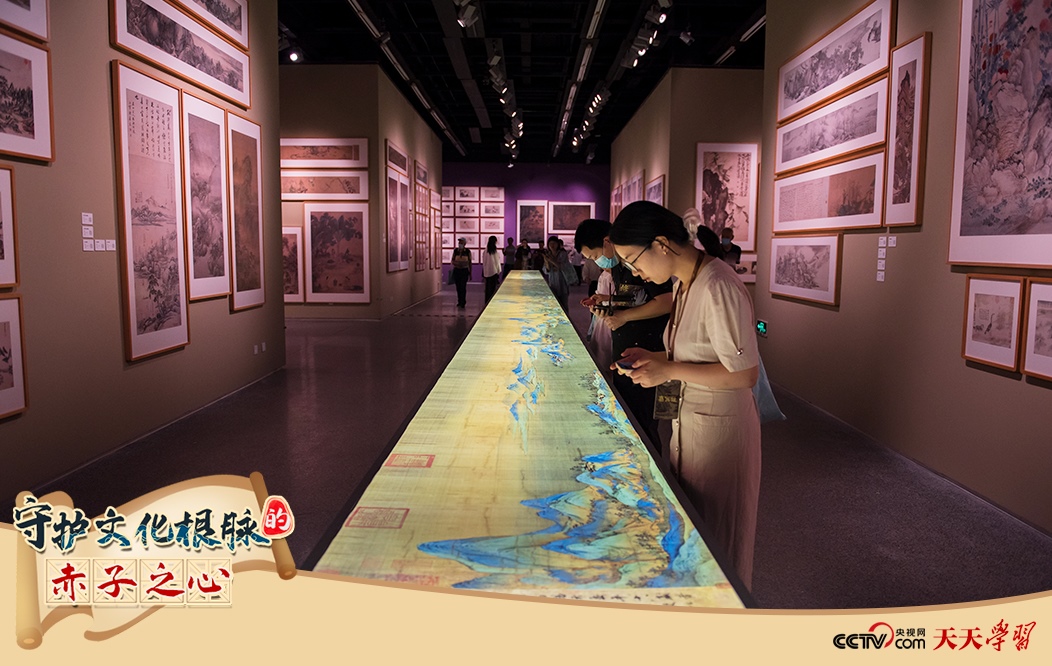 2023年7月1日，觀眾在浙江寧波美術(shù)館參觀中國歷代繪畫大系成果展·寧波特展。
