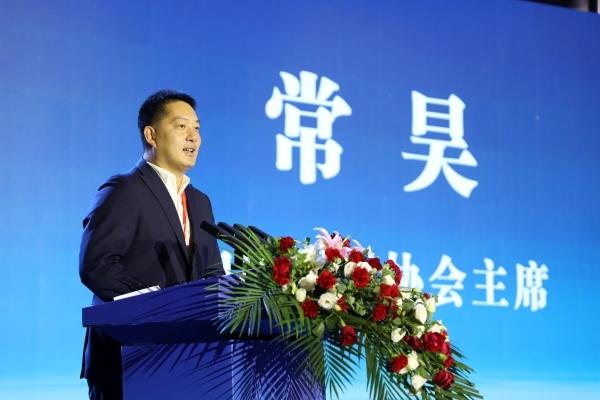 中國(guó)圍棋協(xié)會(huì)主席常昊致辭。人民網(wǎng)記者 李乃妍攝