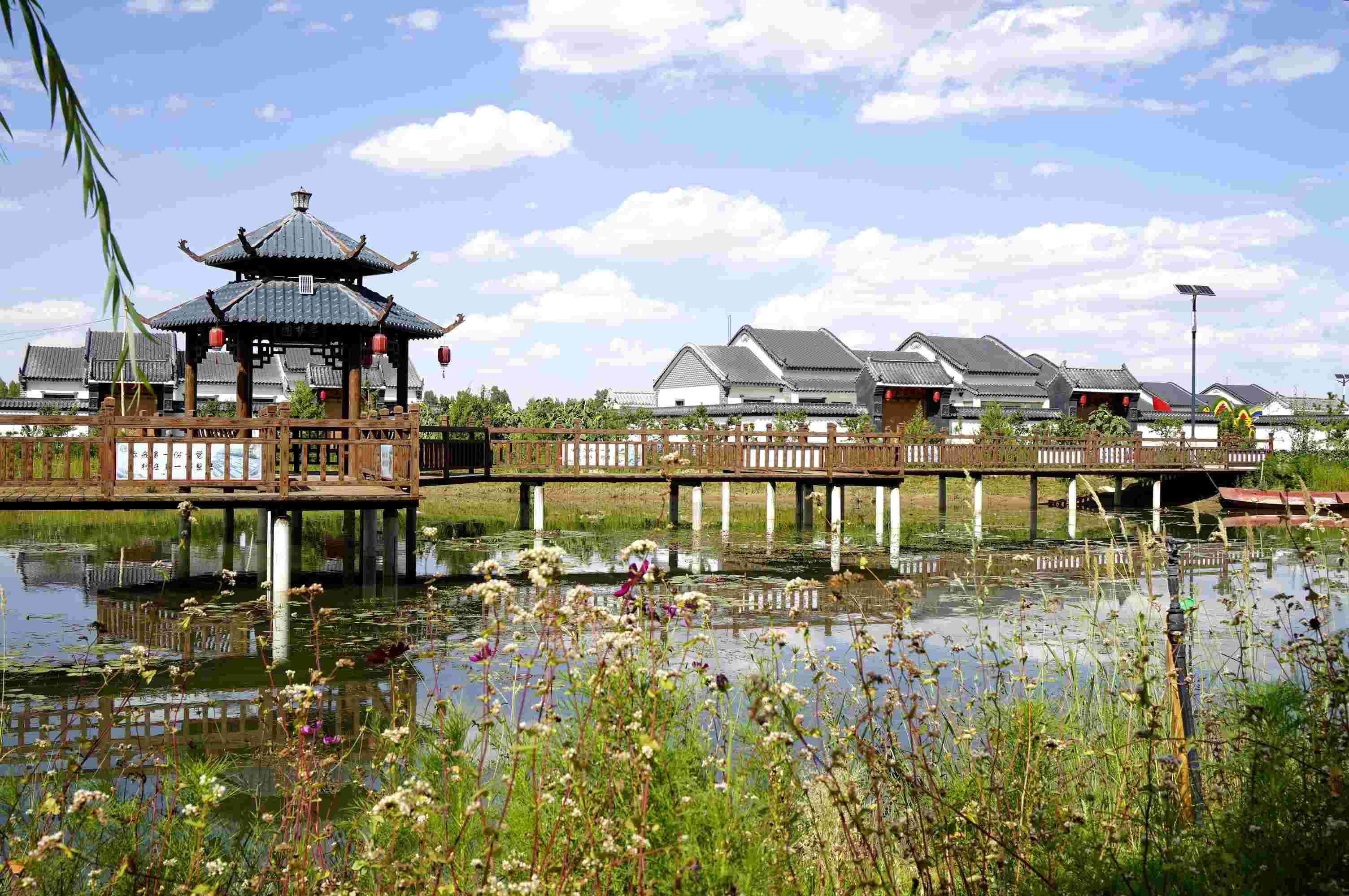 黃家堡村，筑夢新居。張文博攝