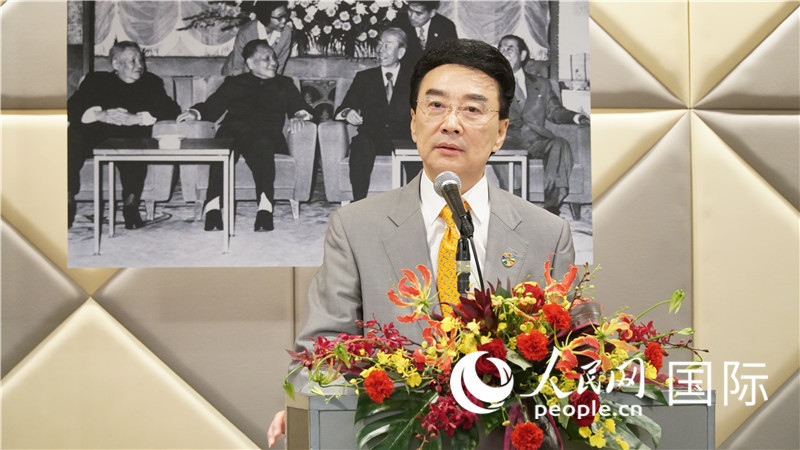 在日中國企業(yè)協(xié)會(huì)會(huì)長王家馴致祝酒詞。人民網(wǎng) 蔣曉辰攝