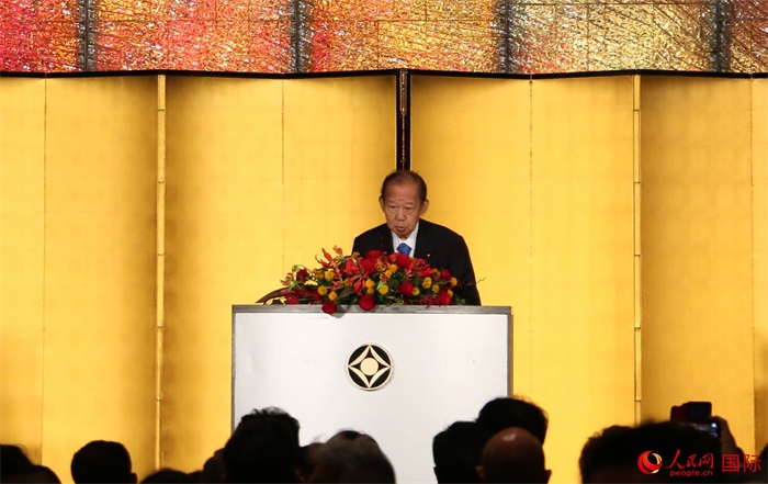 日中友好議員聯(lián)盟會(huì)長(zhǎng)二階俊博發(fā)表致辭。人民網(wǎng) 許可攝