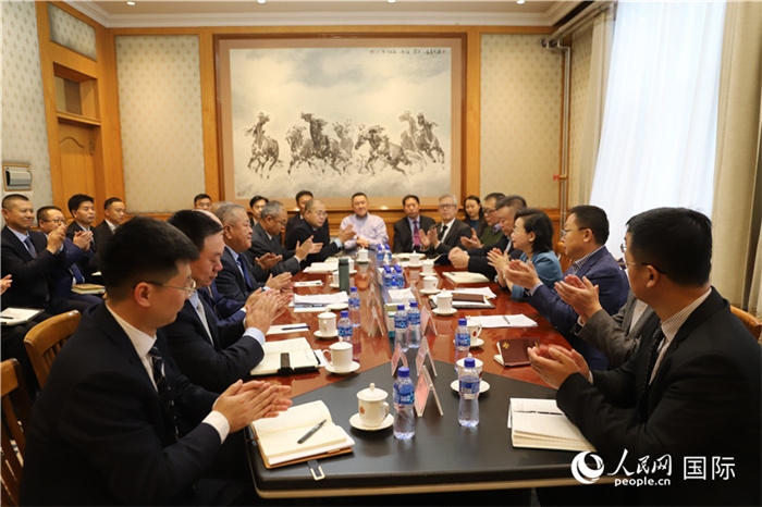 3.2023年10月30日，中國駐蒙使館座談會現(xiàn)場。人民網(wǎng)記者 霍文攝