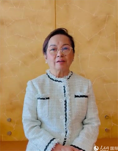 菲律賓前總統(tǒng)阿羅約通過視頻發(fā)表致辭。人民網(wǎng)記者樊帆 攝