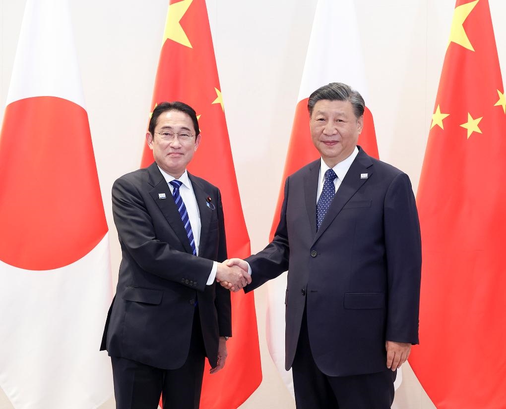 當(dāng)?shù)貢r間11月16日下午，國家主席習(xí)近平在舊金山會見日本首相岸田文雄。