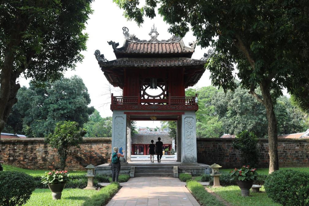 這是越南首都河內(nèi)文廟內(nèi)的奎文閣。