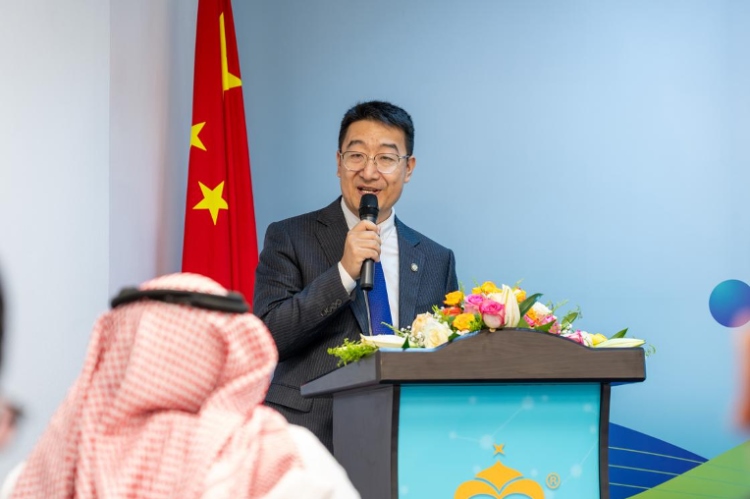 沙特智慧宮語言公司董事長馬永亮致辭。主辦方供圖
