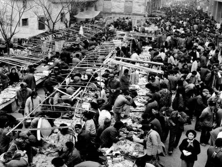 1982年，義烏湖清門馬路市場場景。拍友 金福根 攝