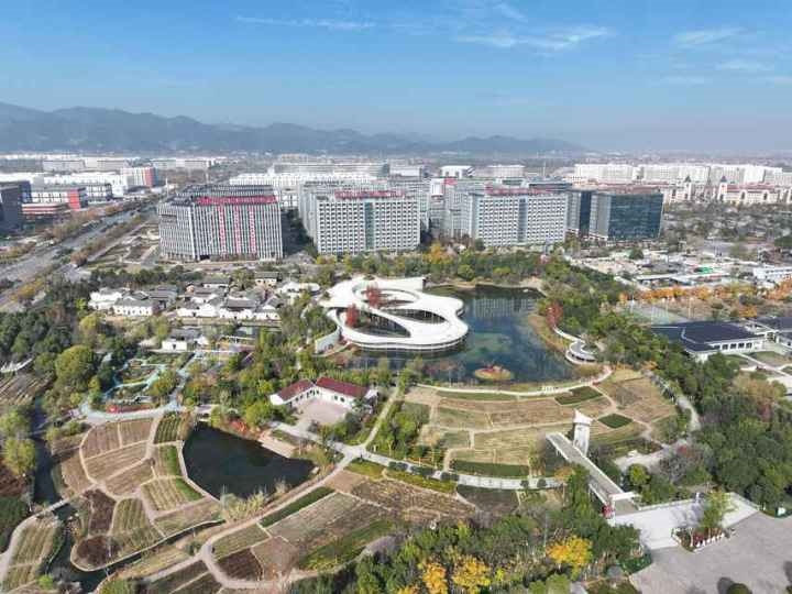 有機(jī)更新后的義烏城西街道橫塘村俯瞰圖。義烏城西街道供圖