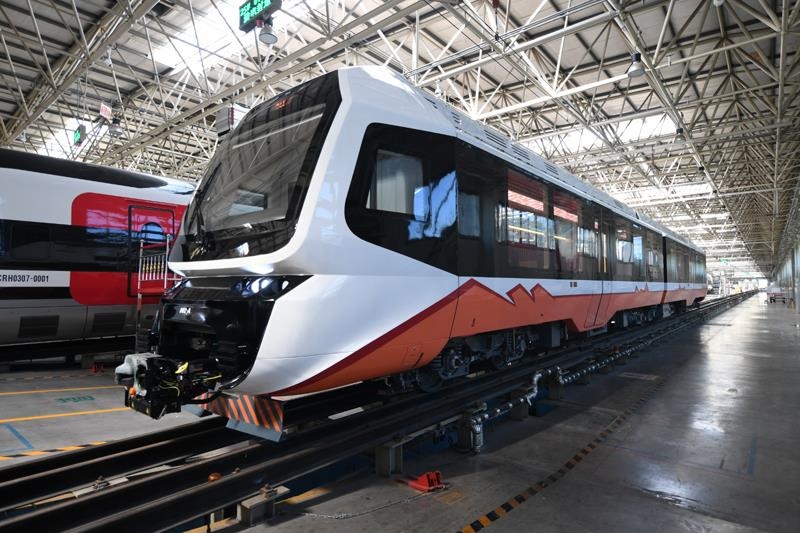 △2023年6月6日，中國中車出口阿根廷新能源輕軌車輛首列車在中車唐山公司下線。