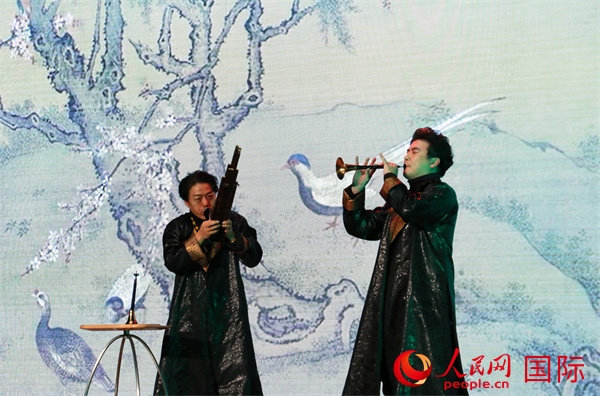 嗩吶表演《百鳥朝鳳》。人民網(wǎng) 許可攝