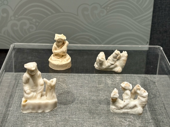 德化縣陶瓷博物館陳列的荷蘭人口哨。人民網(wǎng)記者 金慧慧攝