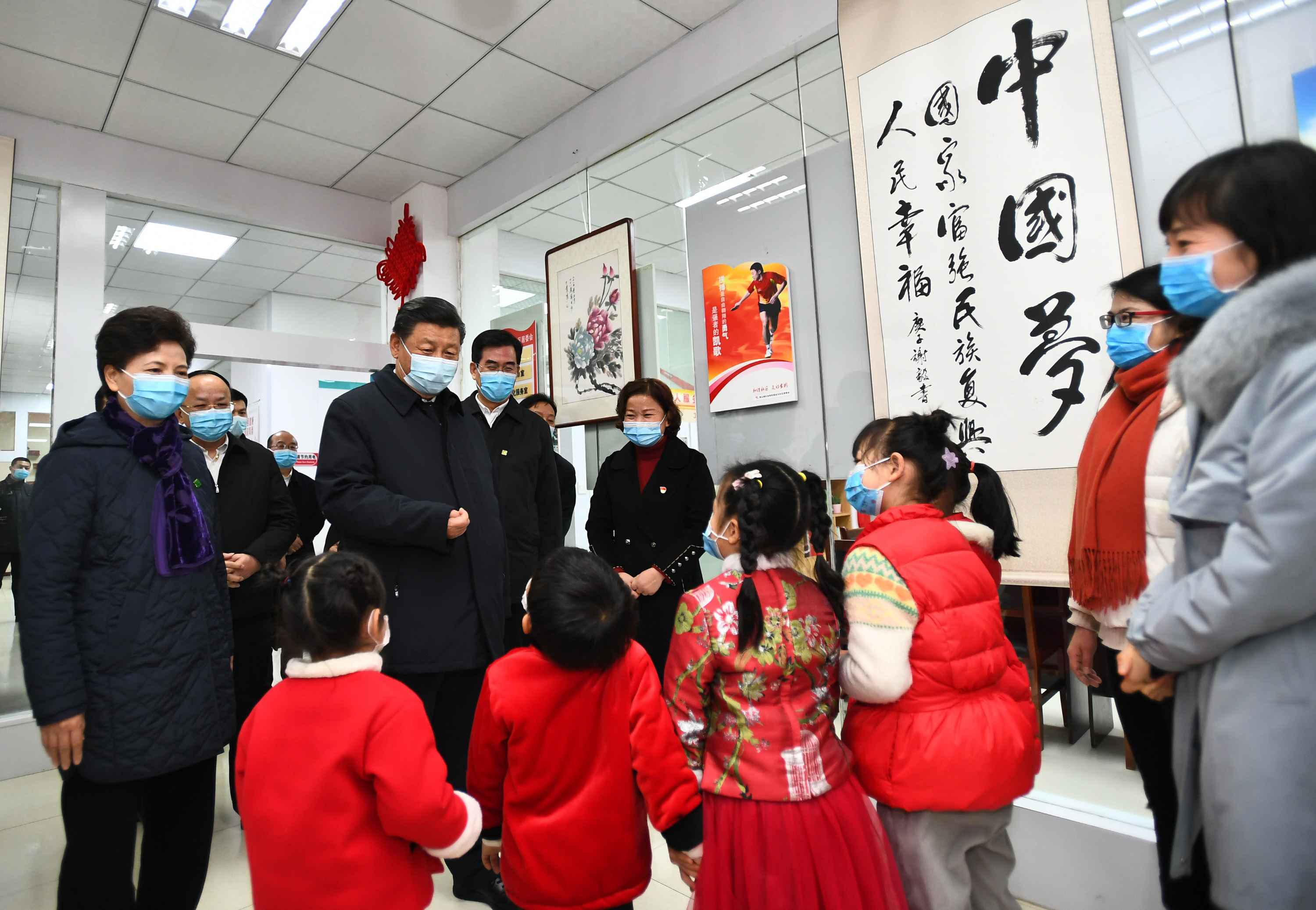 △ 2021年2月4日下午，習(xí)近平在貴陽市觀山湖區(qū)金陽街道金元社區(qū)，看望慰問社區(qū)居民。