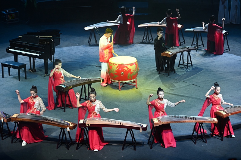 2024年1月21日，廣州，“第二屆粵港澳大灣區(qū)青少年音樂(lè)周”頒獎(jiǎng)典禮在融創(chuàng)廣州大劇院舉行。