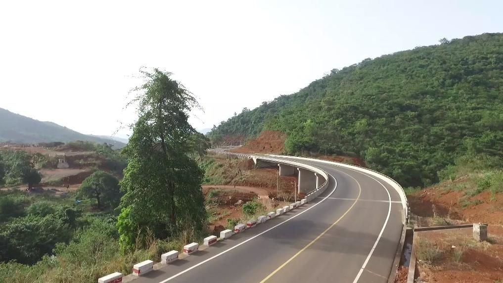 中塞友誼公路。