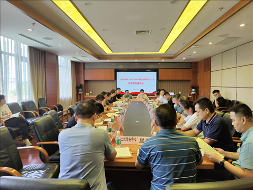 嘉定區(qū)安亭鎮(zhèn)基層立法聯(lián)系點召開《上海市實施〈中華人民共和國土地管理法〉辦法》征求意見座談會。上海市司法局供圖