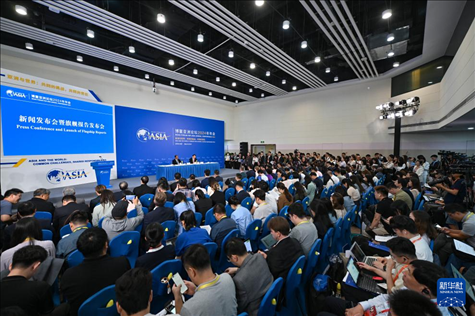 這是3月26日拍攝的博鰲亞洲論壇2024年年會新聞發(fā)布會現(xiàn)場。新華社記者 郭程 攝