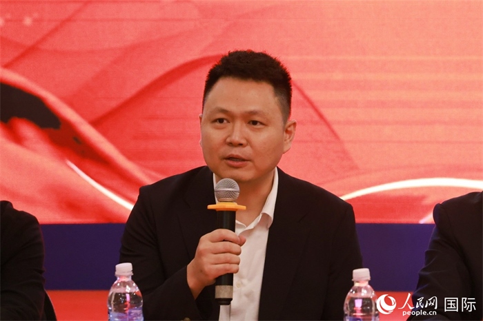 中國駐里約熱內盧總領館副總領事王尉育在座談會上致辭。人民網記者 陳海琪攝