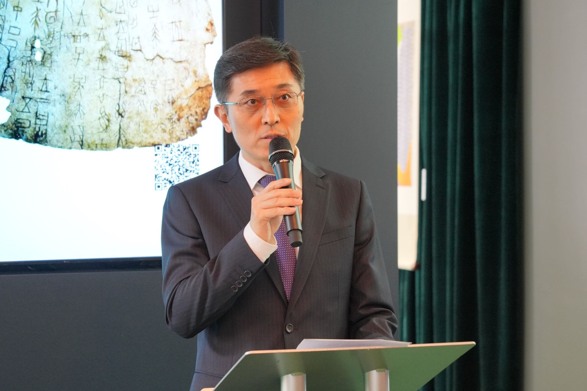 中國駐英國使館公使楊曉光致辭。主辦方供圖