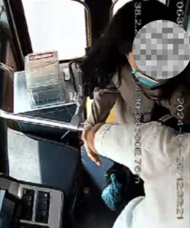 公交車上他一聲大吼！魏杰，好樣的！