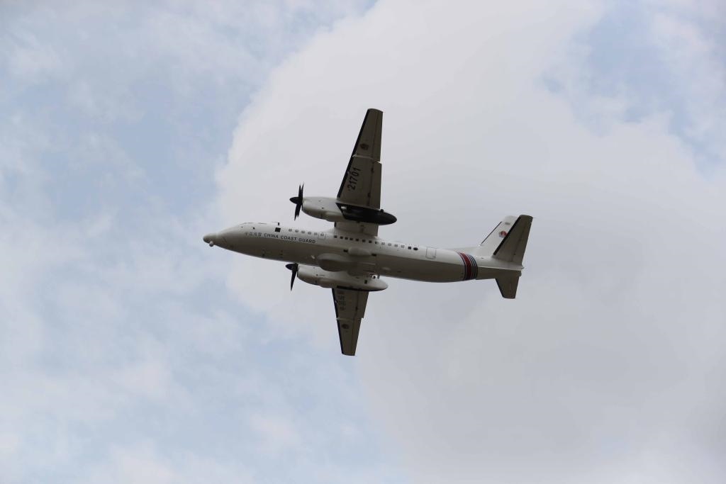 圖為5月14日海警飛機在休漁海域進行空中巡查。（中國海警局南海分局供圖）