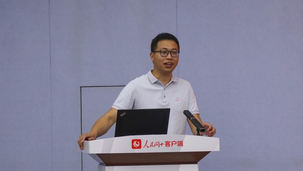 全國(guó)五一勞動(dòng)獎(jiǎng)?wù)芦@得者、90后工程師龍茂輝作主題宣講日照職業(yè)技術(shù)學(xué)院供圖