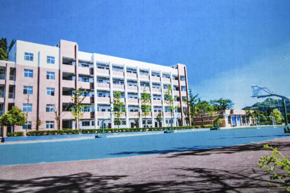 建成之初的之江小學教學樓（資料照片翻拍）。