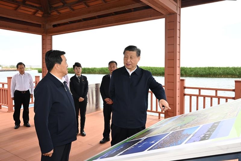 △2023年6月5日，習(xí)近平總書記在烏梁素?？疾?。
