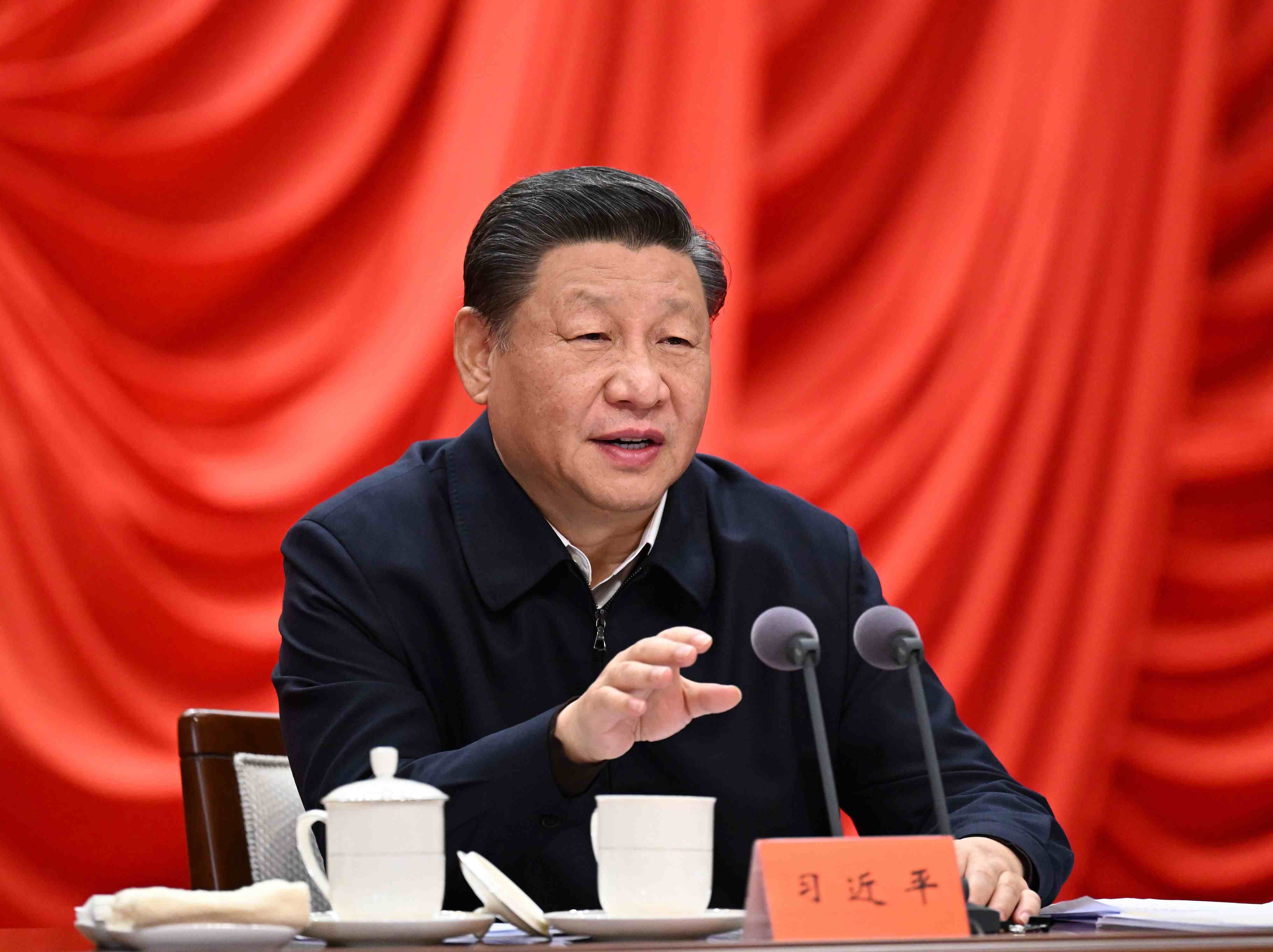 △ 2022年1月11日，習近平總書記在省部級主要領導干部學習貫徹黨的十九屆六中全會精神專題研討班開班式上發(fā)表重要講話，強調(diào)全黨同志都要明大德、守公德、嚴私德。