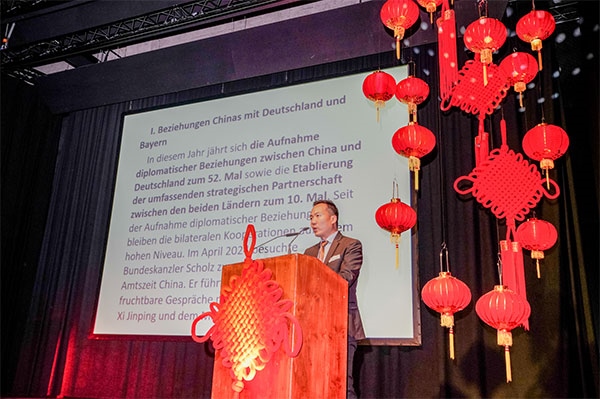 圖為郭方領事在致辭。（駐慕尼黑總領館提供）