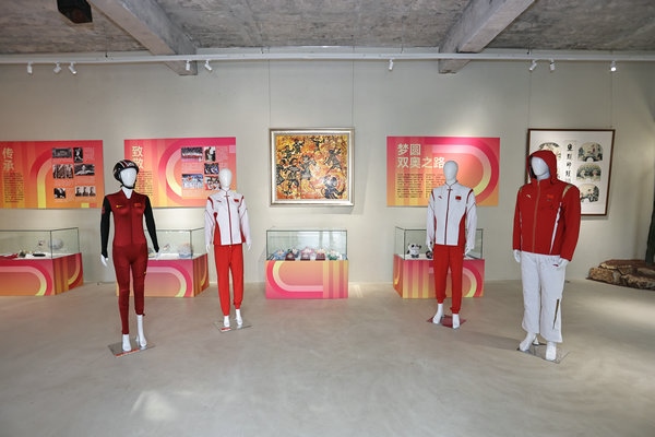 “揚(yáng)帆起航 為巴黎喝彩”中國體育文化展展廳。 主辦方供圖