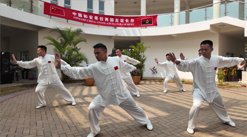 武術(shù)表演《武風(fēng)琳瑯》。內(nèi)圖大學(xué)孔子學(xué)院供圖