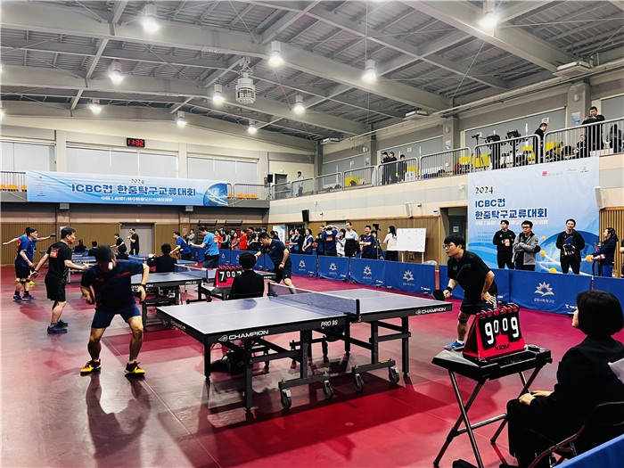 圖為中韓業(yè)余乒乓球友誼賽現(xiàn)場(chǎng)。 首爾中國(guó)文化中心供圖