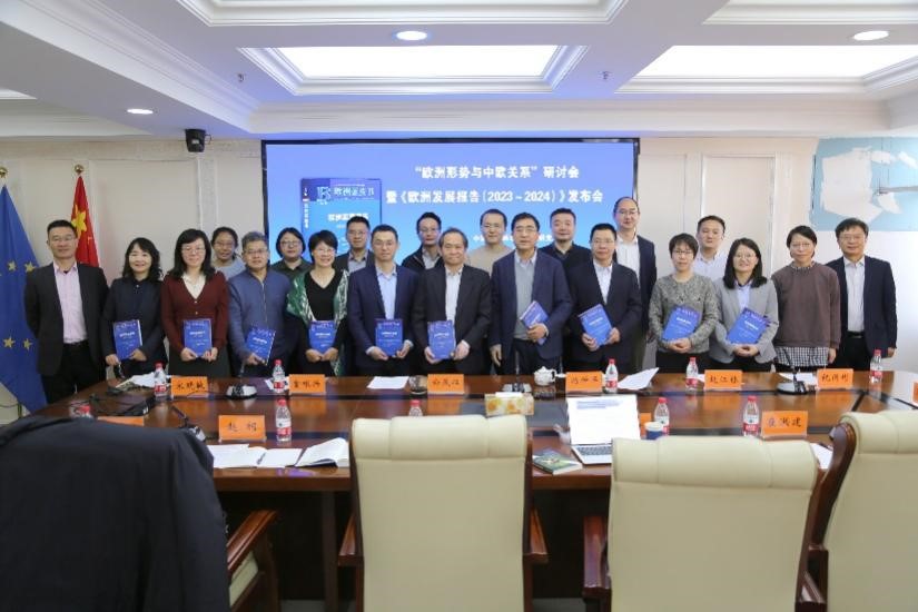 參會(huì)人員合影。吳迪攝