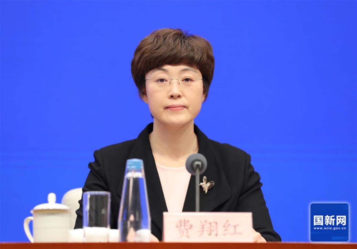 司法部新聞發(fā)言人、法治宣傳中心主任費(fèi)翔紅。圖片來(lái)源：國(guó)新網(wǎng)