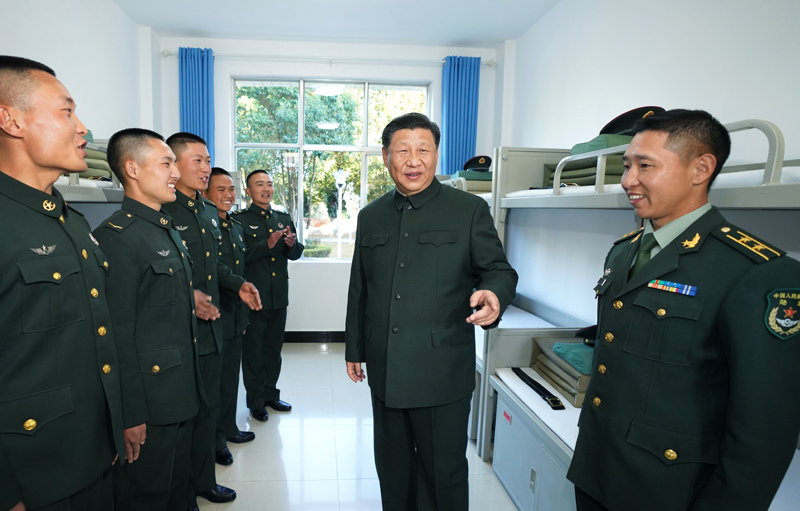 2020年1月19日，習(xí)近平主席視察駐云南部隊(duì)，深入邊防一線，看望慰問(wèn)官兵。