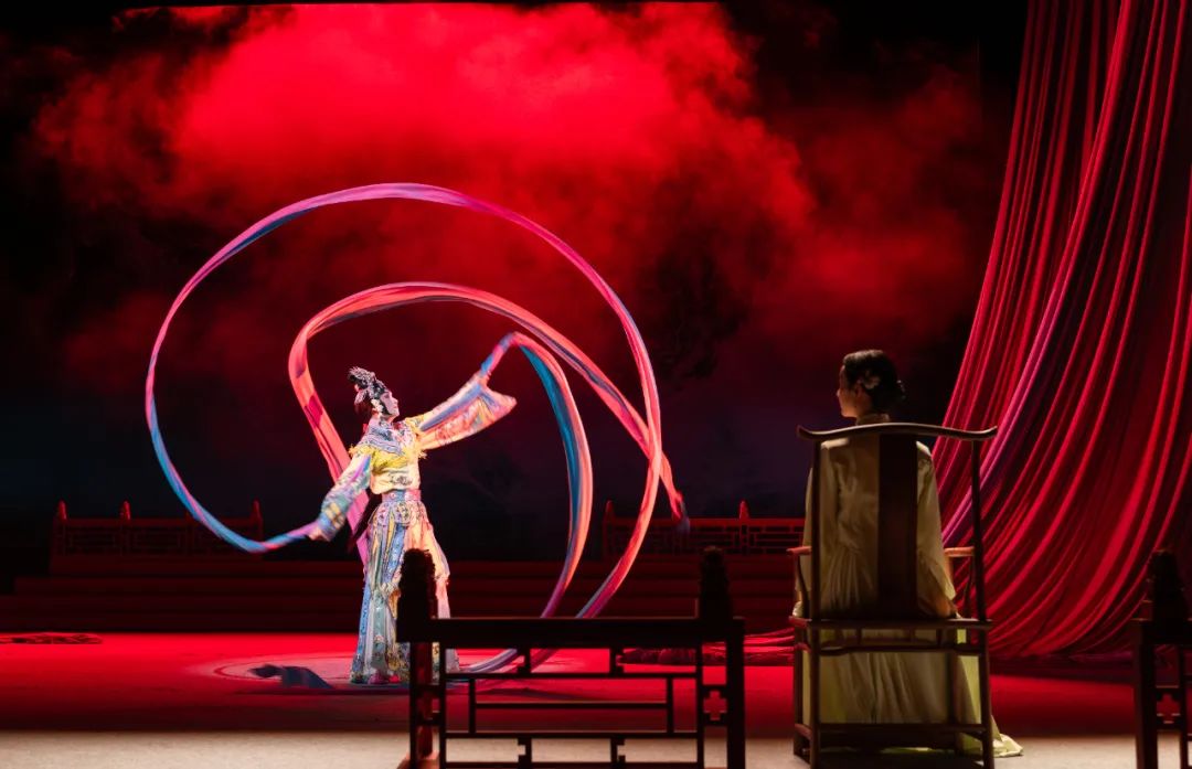 演出現(xiàn)場(chǎng)。北京人藝供圖