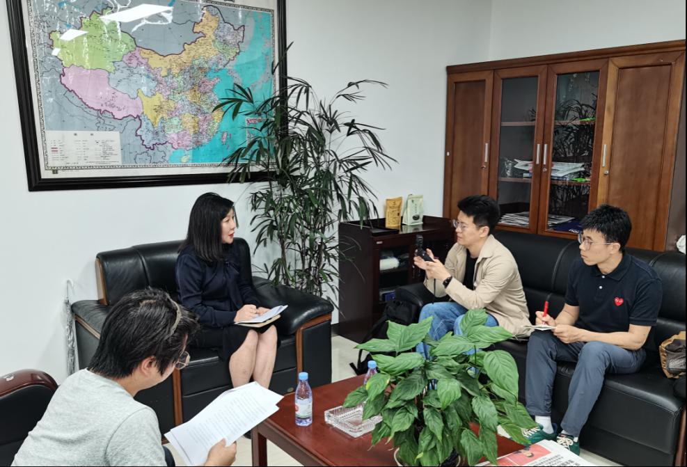 記者采訪企業(yè)跨境物流建設情況。人民網(wǎng) 孫啟凡攝
