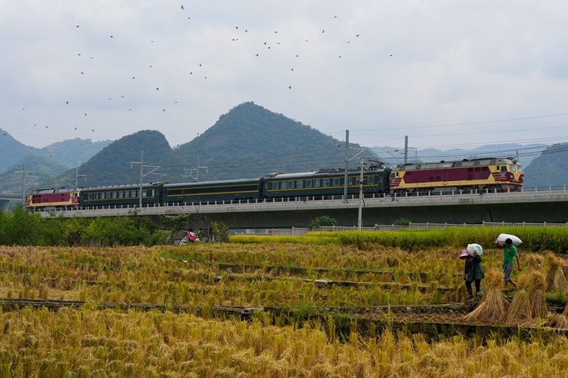 盤興高鐵進入聯(lián)調(diào)聯(lián)試階段(1)#XxjpsgC000246_20250906_PEPFN0A001.jpg